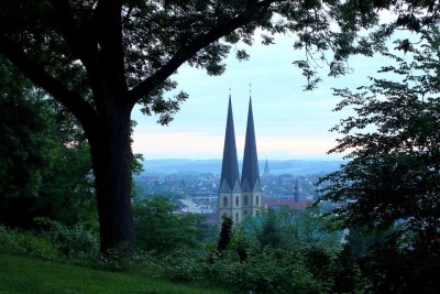 Altstädter Marienkirche von der Promenade aus gesehen